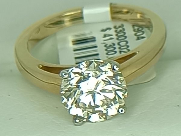 GIA 2.59 ct. Natural Round Diamond Solitaire Ring in 10K Yellow Gold - Image 2