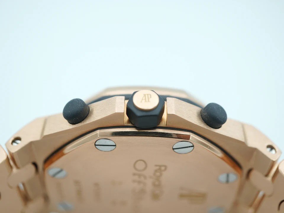 Audemars Piguet Royal Oak Offshore Chronograph Certified Guilloche Grey Dial 18K Rose Gold Bracelet 2003 - Image 4