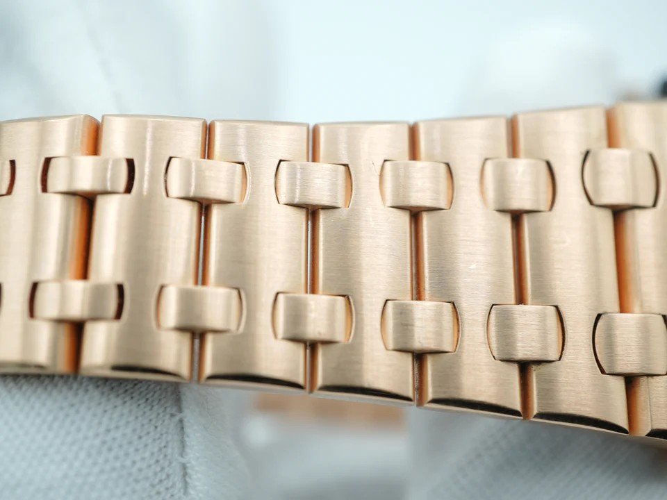 Audemars Piguet Royal Oak Offshore Chronograph Certified Guilloche Grey Dial 18K Rose Gold Bracelet 2003 - Image 8