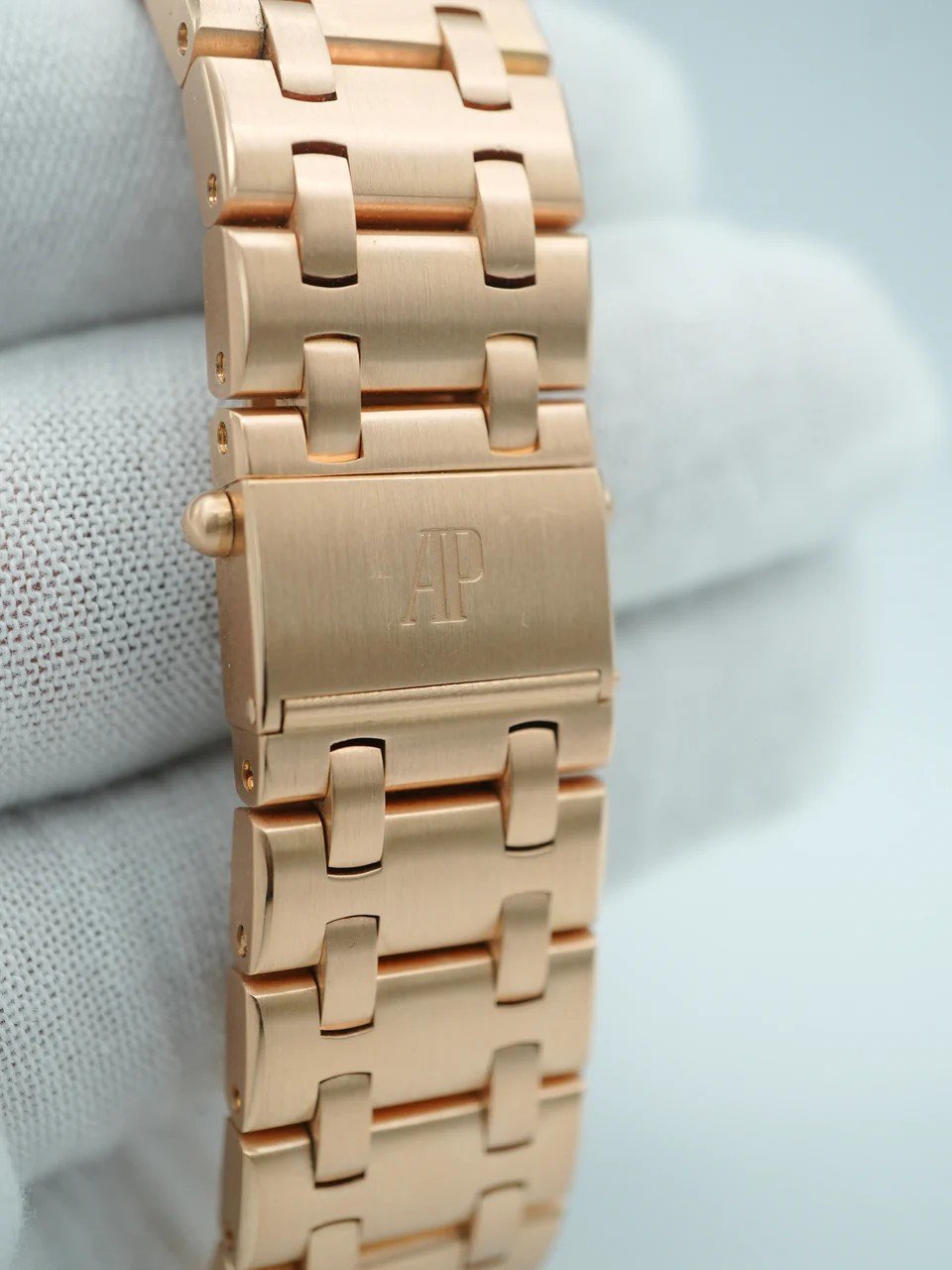 Audemars Piguet Royal Oak Offshore Chronograph Certified Guilloche Grey Dial 18K Rose Gold Bracelet 2003 - Image 9