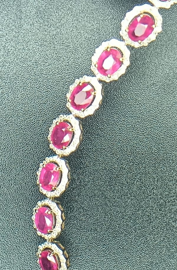 17.69 Carats Natural Rubies & Diamonds Bracelet in 14k Yellow Gold - Image 2