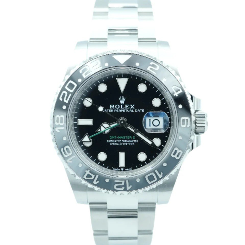Rolex 126710GRNR GMT-Master II 40 mm “Bruce Wayne” Black Dial Oyster Bracelet Complete Set